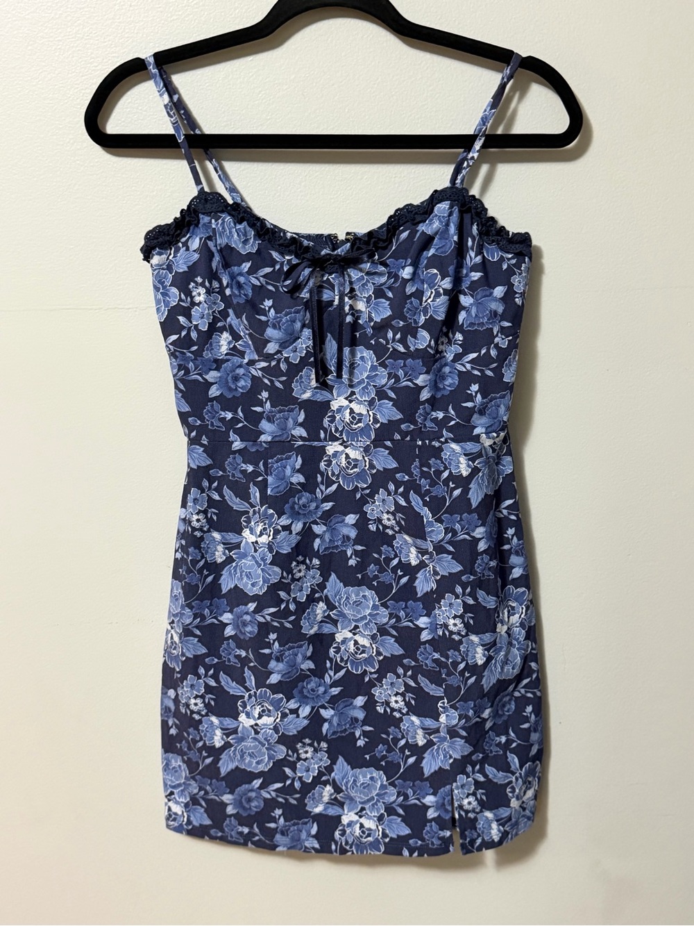 Francesca’s Women’s Small Blue Floral Mini Dress Lace Trim Cottagecore